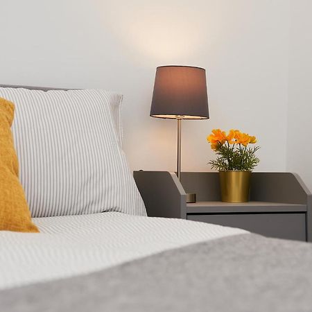 High Spec 2 Bed Apartment W/Parking Available London Bagian luar foto
