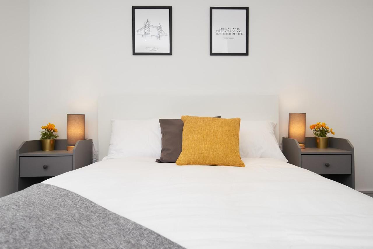 High Spec 2 Bed Apartment W/Parking Available London Bagian luar foto