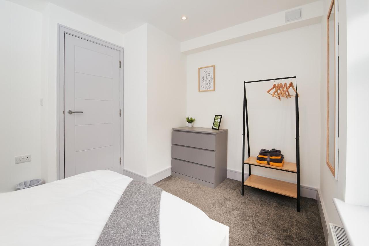 High Spec 2 Bed Apartment W/Parking Available London Bagian luar foto