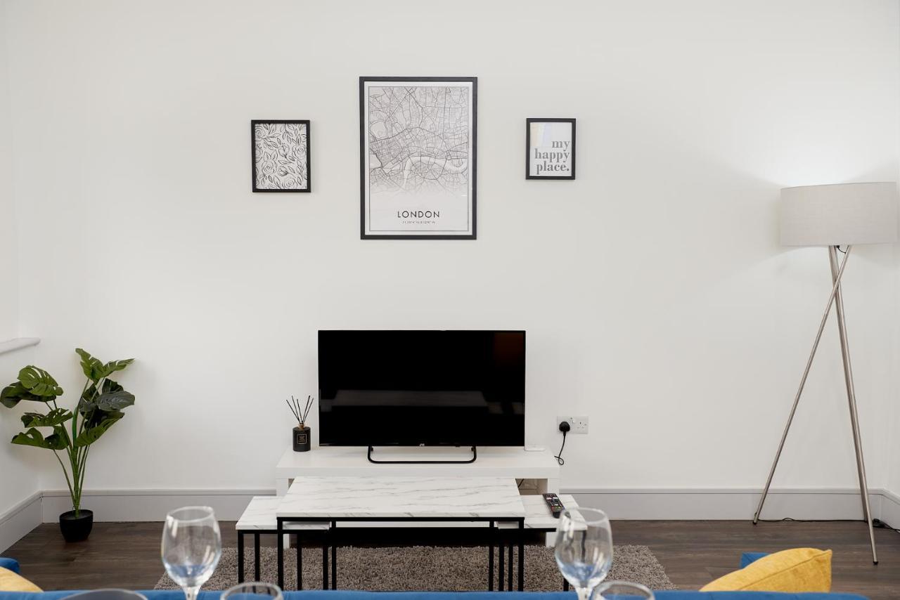 High Spec 2 Bed Apartment W/Parking Available London Bagian luar foto